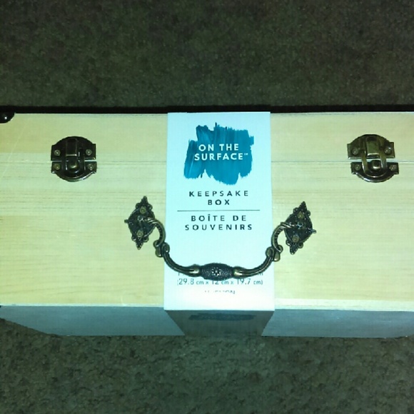 Wood KEEPSAKE BOX - Picture 3 of 4